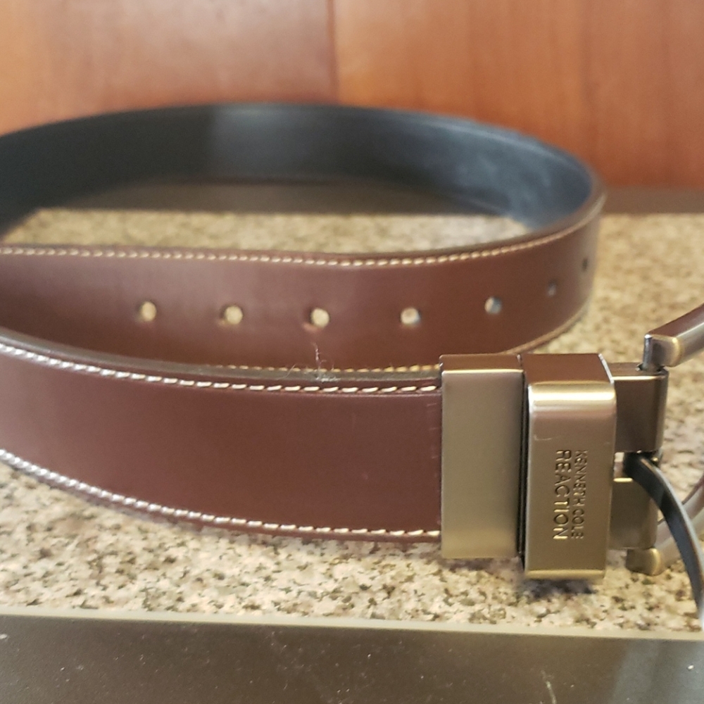 Kenneth Cole reversible belt size 36